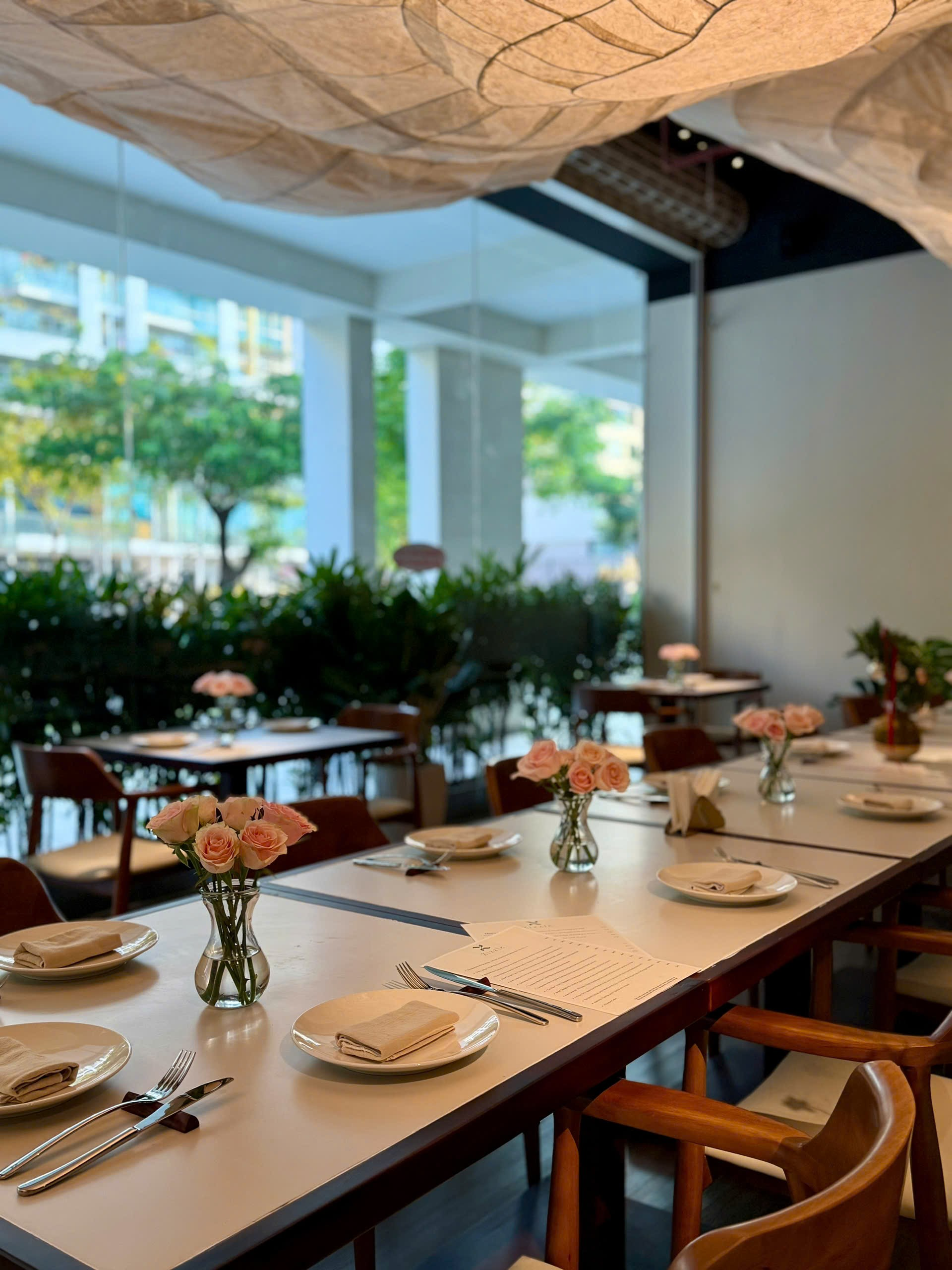 Zizzle Eatery Interior